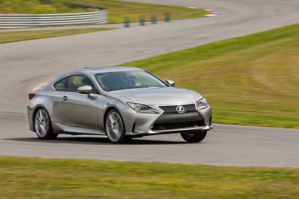 לקסוס RCF ספורט. כמו כינור סטראדיוואריוס מכוון היטב בסינרגיה של מנוע ושלדה לניגון מושלם על הכביש. צילום: לקסוס