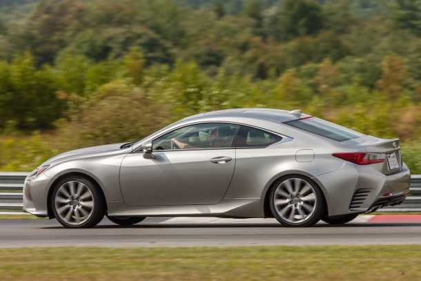 לקסוס RCF ספורט. לא ההיברידית הצימחונית שציפיתם לה. צילום: לקסוס