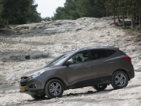 טיול שטח עם יונדאי iX35. מפארק אלונה, דרך הר חורשן, נחל דליה, נחל תנינים לרמות מנשה. מפלים, וריחות פריחה באביב. הפעם - נוותר על הפינוק הזה. צילום: רוני נאק