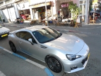 סובארו BRZ, אורי גוטליב במפגש של חשקים, נהיגה, זוגיות וסביצ\'ה. תובנות על מנועי בוקסר דרך מגדש הטורבו של אלפא רומאו. צילום: פז בר