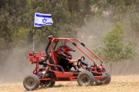 ראלי תדהר 2013. למרות ההפוגה הארוכה, המחנק התקציבי ו\"עיזים\" שנראה שקופצות מאחרי כל פקיד משועמם. החברים נותנים בגז. צילום: רמי גלבוע