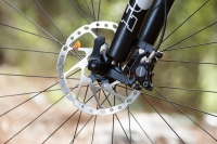 מבחן אופניים rockymountain thunderbolt 750. על התפר שבין אופני שבילים לאופני אנדורו אגרסיביים. מצאנו את הנירוונה של הת'נדרבולט. צילום: תומר פדר