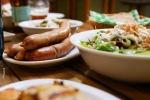 מסעדת אורסולה בישוב צוקים מספקת הצצה נדירה למטבח גרמני אותנטי, טעים ולא יקר. צילום: תומר פדר