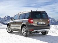 skoda-yeti_4x4_2011_1280x960_wallpaper_08-medium