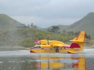 מטוס הכיבוי של בומברדייה מסוגל לנחות גם על המים. צילום: בומברדייה