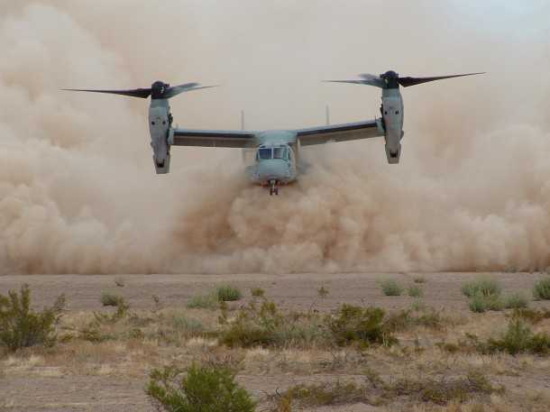 V22 נוחת בשטח באבק. מחלוקת, תככים ואבדן חיי אדם במה שעשוי להתגלות כאחד הפרוייקטים המופרכים ביותר בהיסטוריה של הצבא האמריקאי