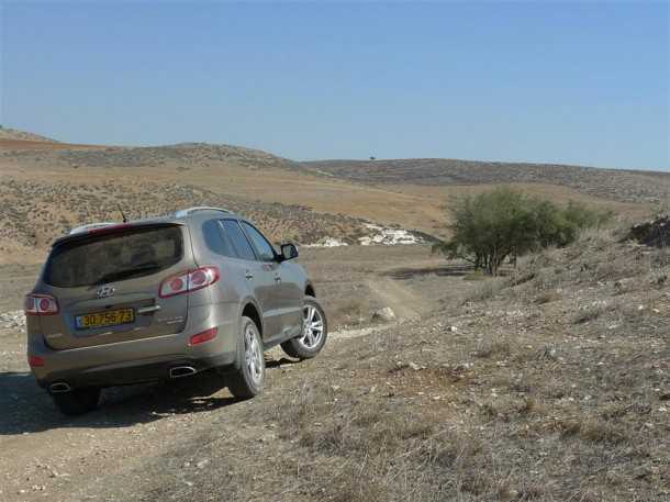 יונדאי סנטה פה במבחן שטח. כמו רכבי פנאי ושטח אחרים גם היונדרי סנטה פה תביא אתכם למקומות אקזוטיים כאלו - נחל אדוריים. צילום: פז בר