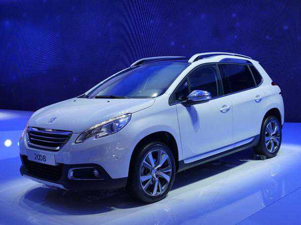 Peugeot 2008. רכב פנאי קומפקטי על בסיס ה-208 החדשה. צילום: פיז'ו