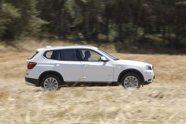 מבחן רכב וולוו XC60 מול ב.מ.וו X3. ב.מ.וו מבוסס על הסדרה 3 ומצויד במנוע דיזל חסכוני במיוחד. צילום: פז בר