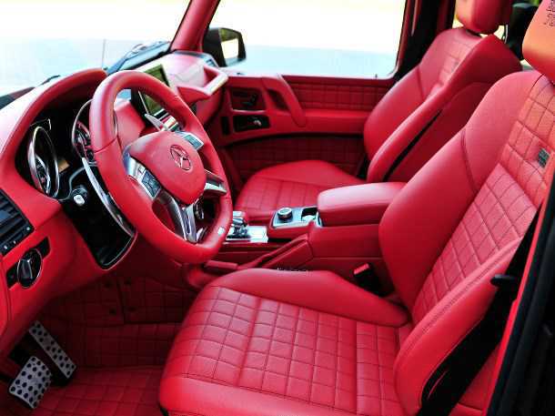 Brabus B63s-700. סביבת נהג מאופקת ומרגיעה? לא כאן! הצבעים אולי עזים אבל החומרים והביצוע משובחים. טוב טעם...לא תמצאו כאן. צילום: BRABUS Brabus B63s-700. סביבת נהג מאופקת ומרגיעה? לא כאן! הצבעים אולי עזים אבל החומרים והביצוע משובחים. טוב טעם...לא תמצאו כאן. צילום: BRABUS