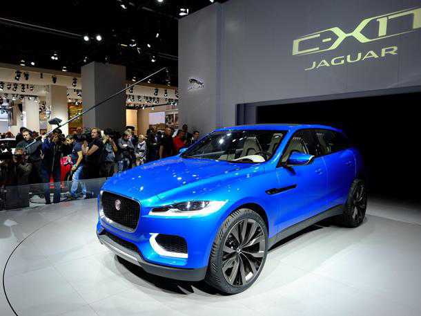 Jaguar CX17. גם יגואר "נשברה" ומעלה את מרווח הגחון של מכוניות הכביש שלה כדי לענות על הביקוש. צילום: IAA