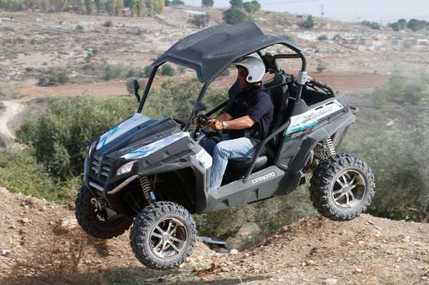 CFMOTO מפעל סיני "קטן" המייצר 600,000 כלים בשנה - עכשיו בישראל המחיר החל מ-69 אלפי שקלים. צילום: רונן טופלברג