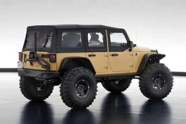 Jeep Wrangler Sand Trooper II. כל הדברים הטובים מקטלוג MOPAR יחד עם 55 קג"מ וסרנים פורטליים. צילום: JEEP