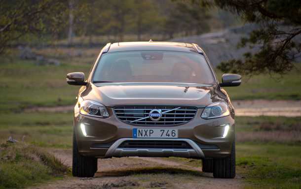 מבחן רכב וולוו xc60. עידכוני מרכב קלים בלבד. מראה מותגי עדכני. צילום: וולוו