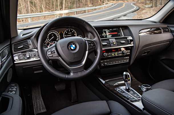 ב.מ.וו X3 מעודכן. מנועים חזקים וחסכוניים יותר, חלל פנים יותר "פרימיום". החל מ-317 אלפים. צילום: BMW
