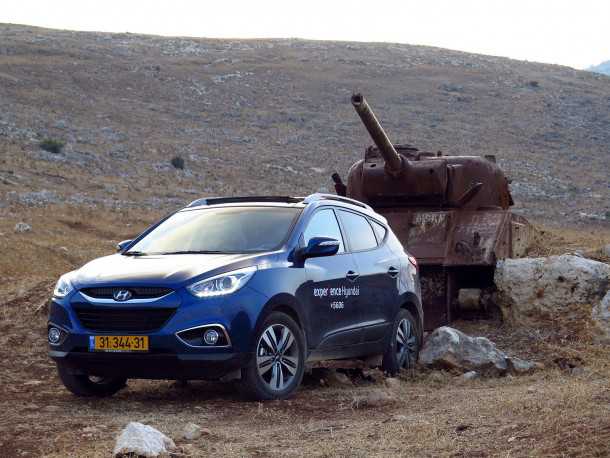 טיול שטח עם HYUNDAI IX35. סיום עם תותח. לא לשכוח לתאם עם צה"ל אם אתם מטיילים בשטח באמצע השבוע! צילום: רוני נאק