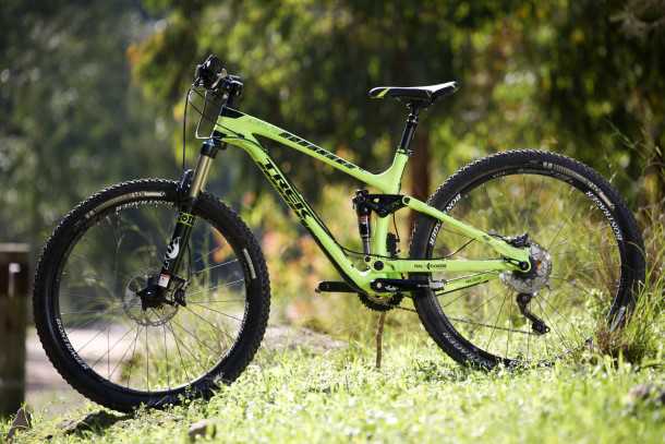 מבחן אופניים Trek Fuel EX 9.8 בהחלט אופני ההרים הטובים יותר שיש היום בשוק. המחיר לא קל 25,200 שקלים. קרבון, אלומיניום, מגנזיום וטיטאניום - הכל כאן! צילום: תומר פדר