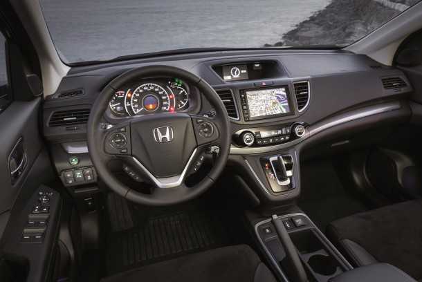 2015 Honda CR-V, קישוריות עדיפה וה-WAZE כבר בפנים. צילום: הונדה