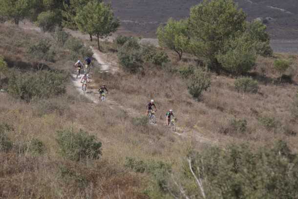 מסלול טיול לאופניים בעקבות אפיק ישראל. צילום: רונן טופלברג