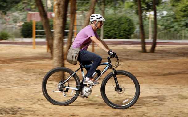 מבחן אופניים קונינג הוגו 29. אופניים חשמליים לשטח יאפשרו לכם לרכב יותר והרבה יותר בקלות בשבילים. צילום: פז בר