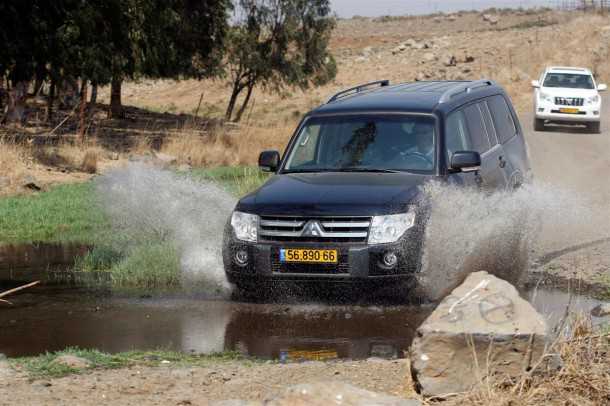 מיצובישי פאג'רו גם הוא שומר היטב על ערכו - לדגמים המוקדמים ל-2014. צילום: פז בר