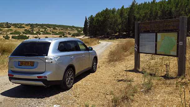 טיול שטח מבית גוברין לבר גיורא - דרך מערות, יערות, חורבות ותצפיות. צילום: רוני נאק