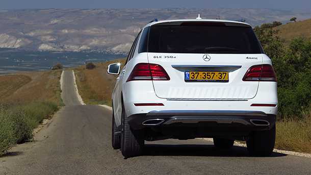 מבחן דרכים מרצדס GLE 350 דיזל. עיקר השינויים נמצאים בחזית - כל השאר די אותו הדבר. צילום: רוני נאק