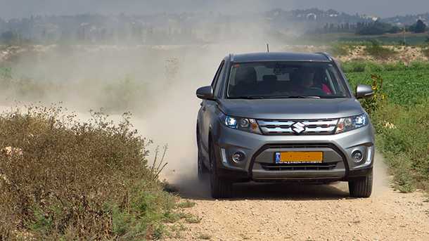 סוזוקי במקום החמישי עם קרוב ל-3.000 יחידות. בצילום סוזוקי ויטרה עם ערכת מתלים של MAD. צילום: רוני נאק