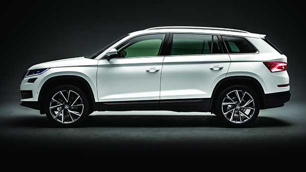 Skoda Kodiaq הנה סופסוף צילום רשמי ראשון. ואנו נלהבים כאשר אחד המותגים המכרים ביותר בישראל נכנס לסגמנט חדש עם מה שנראה כהצלחה בטוחה. יש לצפות למחסור בשנה הראשונה אפילו שלא יהיה זול. צילום: סקודה