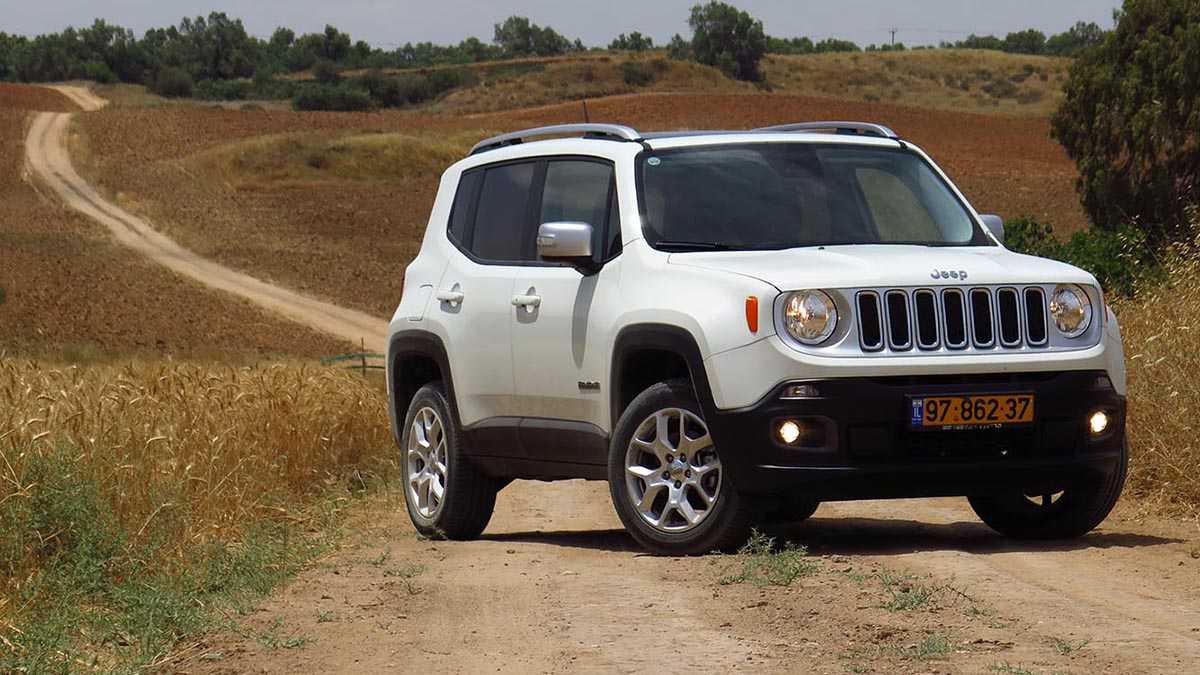 JEEP מחדשת את פעילותה בישראל תחת מותג סמל"ת. בצילום ג'יפ רנגייד אשר מוזל ב-10 אלפים שקלים. צילום: רוני נאק