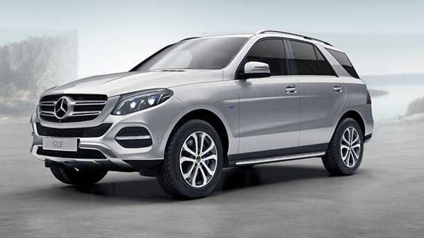 GLE 500 e Premium מרצדס. כל הטוב של GLE פלוס טעינה מהשקע וטווח חשמלי שלי 30 ק"מ. המחיר כחצי מליון שקלים. צילום: מרצדס