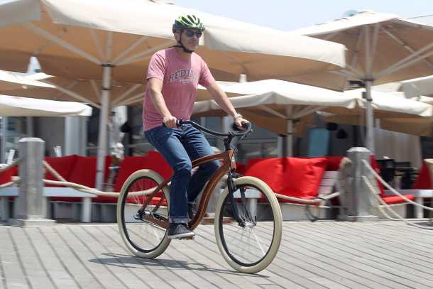 materia אופניים עם שלדת עץ מרהיבה ומחיר בהתאם. צילום: פז בר