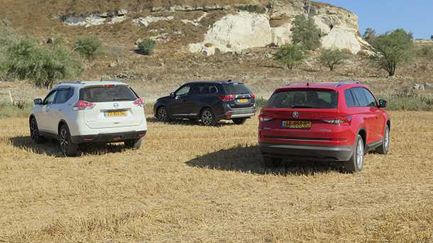 מבחן השוואתי רכבי פנאי 7 מושבים. סקודה קודיאק מול מיצובישי אאוטלנדר מול ניסאן אקסטרייל. צילום: רוני נאק