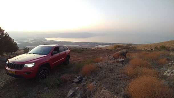 מבחן דרכים ג'יפ גרנד צ'ירוקי טריילהוק. צילום: רוני נאק