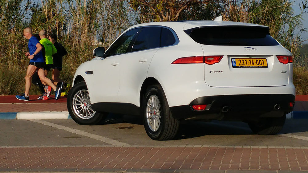 מבחן דרכים יגואר f-pace החל מ-390,000 שקלים. צילום: רוני נאק