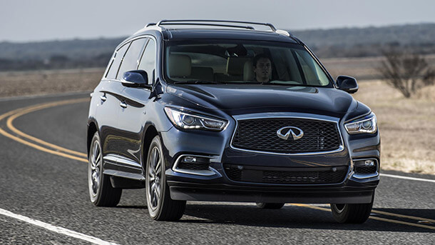 הנה עוף נדיר! אינפיניטי QX60 נקרא למוסכים בשל תקלת בלמים. צילום: אינפיניטי