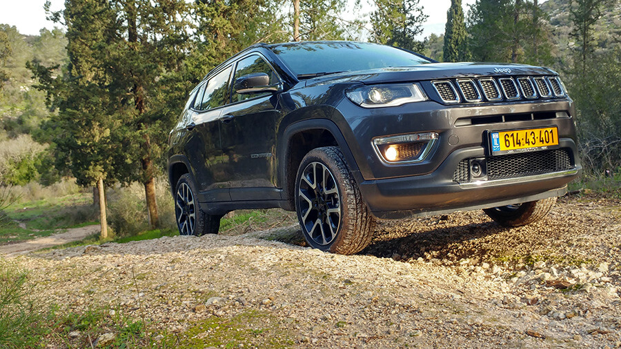 מבחן דרכים JEEP COMPASS. האם זהו האיזון המושלם בין העיר, לכביש ולשטח? צילום: רוני נאק