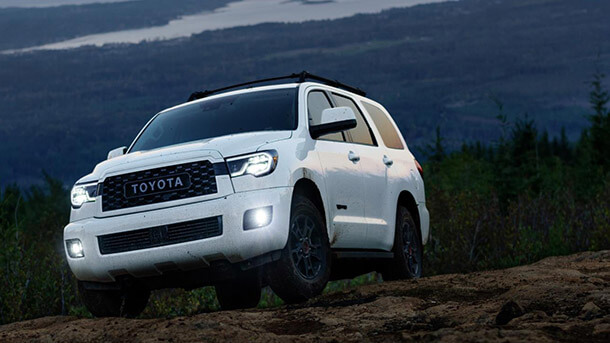 טויוטה חושפת חבילת TRD חדשה לטנדר טאקומה ול-SUV סקויה. צילום: טויוטה