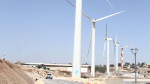 טורבינות הרוח בסמוך לפרוייקט אריגה שאובה במעלה גלבוע. צילום: אסף לב - יח"צ