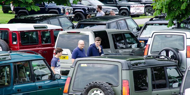 Simply Land Rover כמעט 550 לנד רובר הגיעו למפגש השני והפעם ציון 30 שנים ללנד רובר דיסקברי. צילום: SLR
